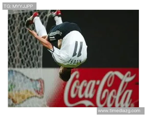 足球明星经典招牌动作解析适合儿童学习与模仿的技巧与乐趣