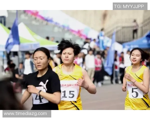 足球明星赵琳娜的成长之路与她在绿茵场上的辉煌成就